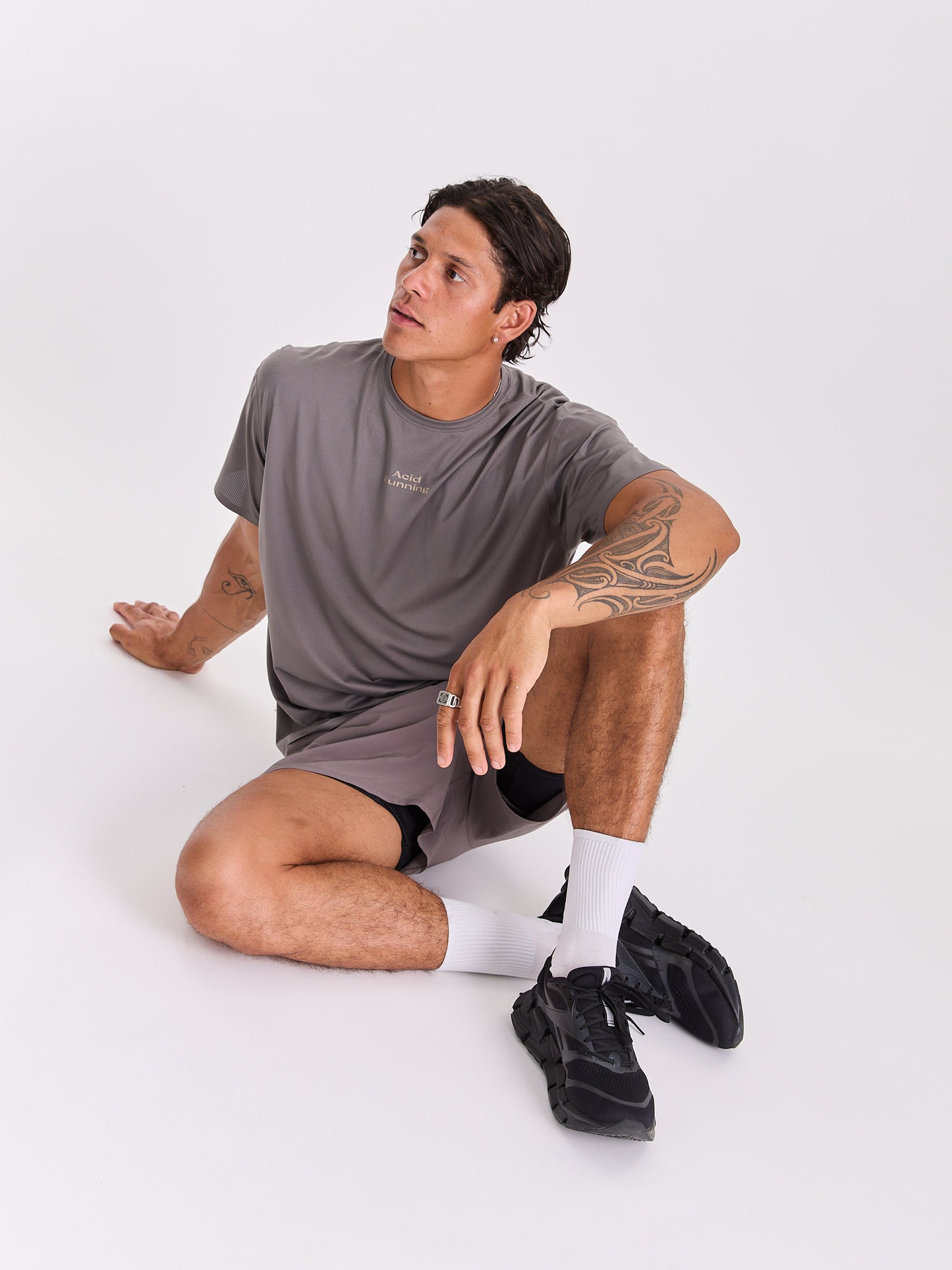 Men's Hare Tech T-Shirt - Shadow Taupe