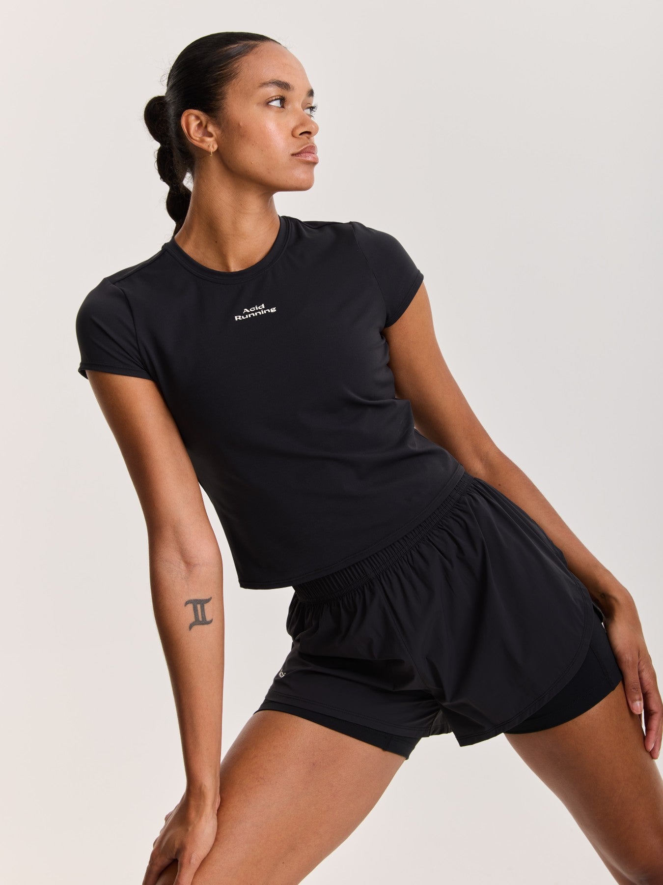 Women's Fitted T-Shirt - Black